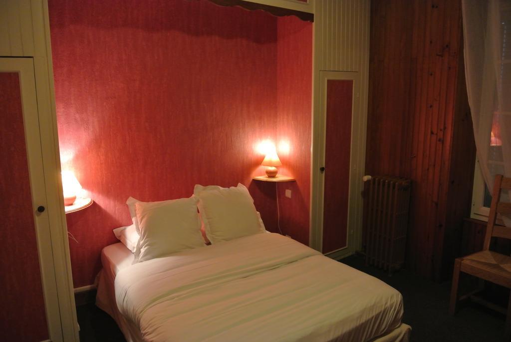 Hotel Le Central Boussac  Habitación foto